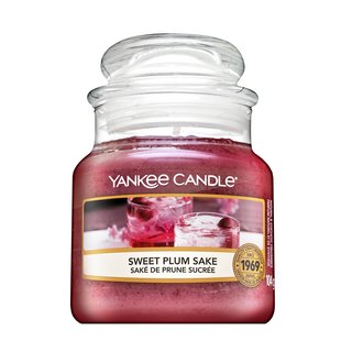 Yankee Candle Sweet Plum Sake lumânare parfumată 104 g